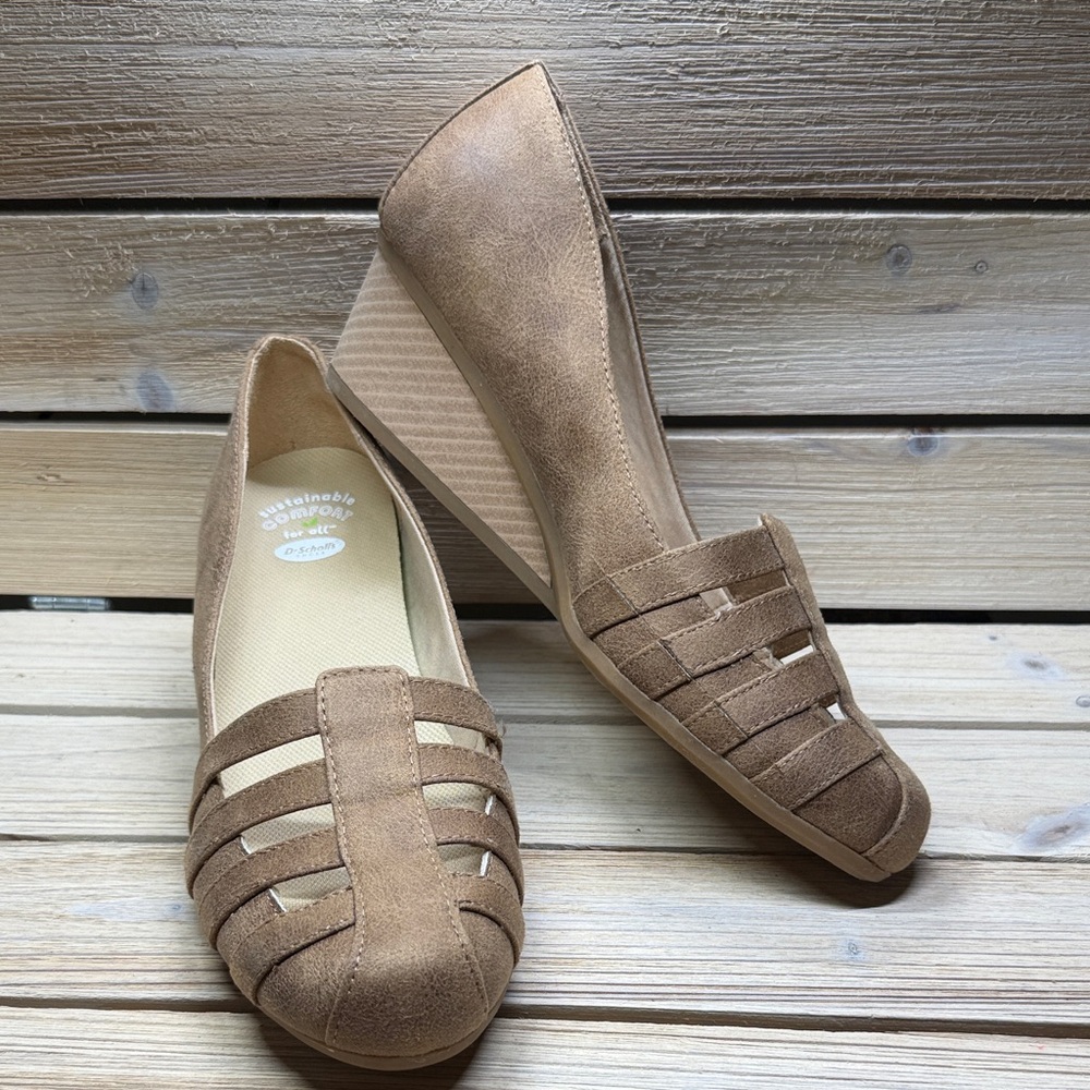 Dr. Scholls Be Free Wedges in Sand Color Size 9.5M